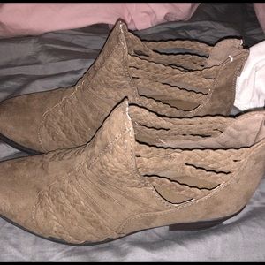 Ankle booties